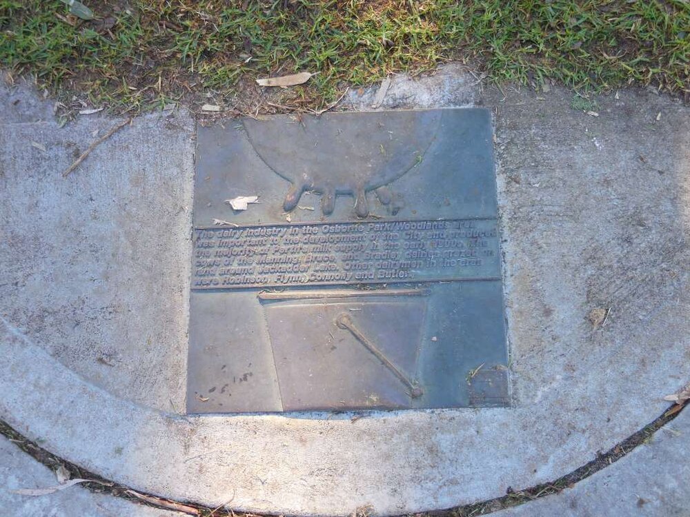 Heritage site marker Manning, Bruce, and other dairies around Jackadder Lake 