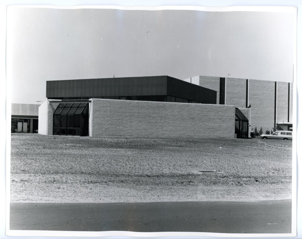 Profile Karringup library