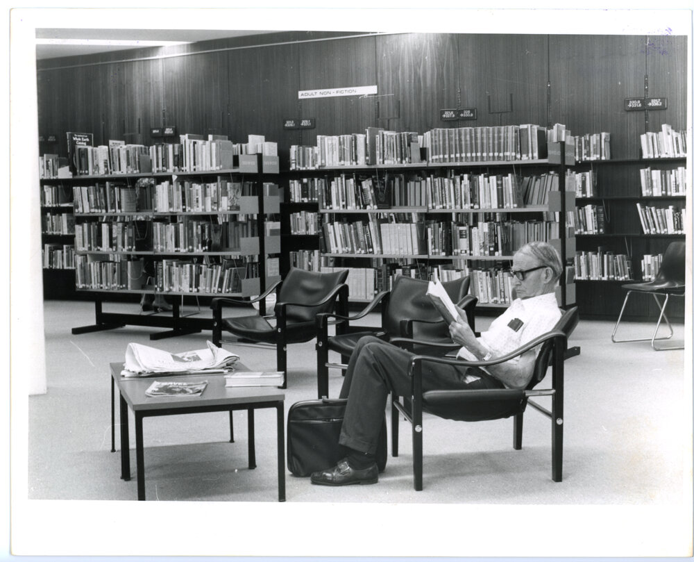 Reader in Karrinyup library
