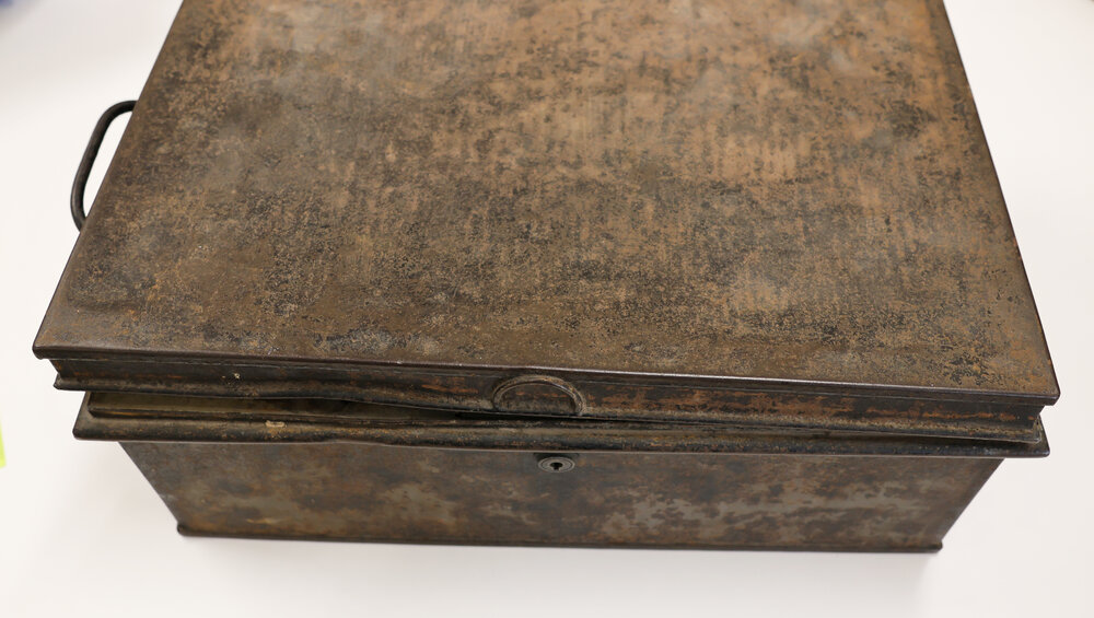 Metal box with handles
