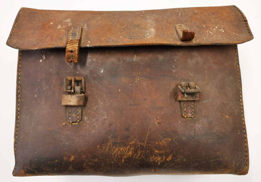 Pulleys in leather bag