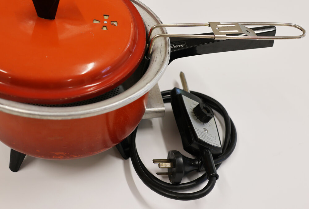 Sunbeam electric saucepan