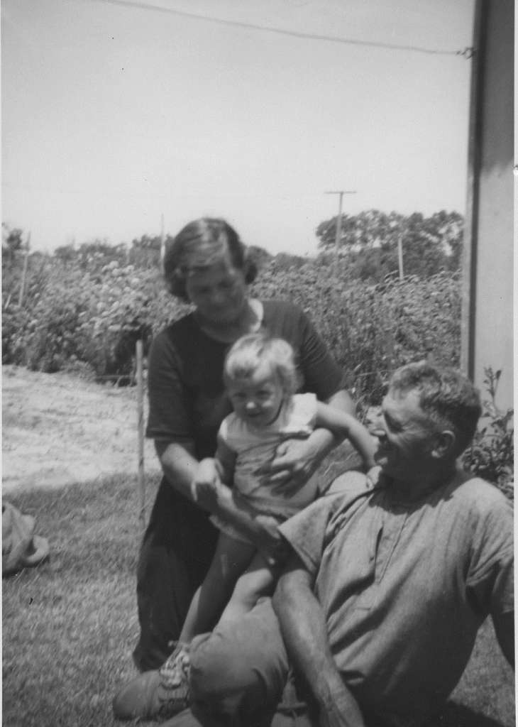 Ivan and Perica Bojanich with family 