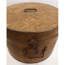 Metal hat travel case