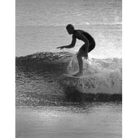 Steve Coburn surfing at Contacio