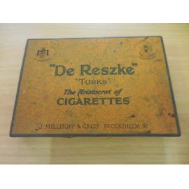 De Reszke cigarettes tin