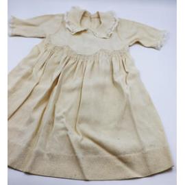 Baby dress belonging to Dosta Stoicheva