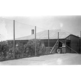 Schultz family home located at Lot 5 North Beach Road in Balcatta c1948