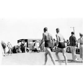 Scarborough Bus Services at Scarborough with beachgoers in foreground c1940