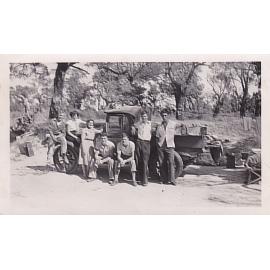 Saraceni brothers and friends at Yokine Bushland