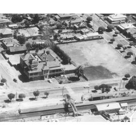 Peninsula hotel and Maylands railway station in Maylands 1957