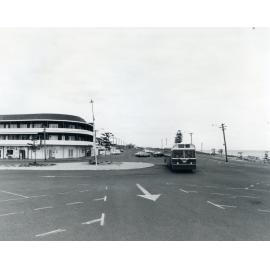 Tyrol Cafe and carpark on beach side
