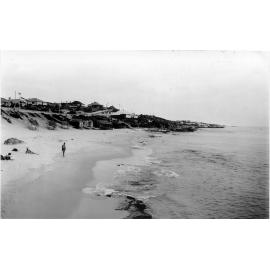North Beach with surf clubrooms in background