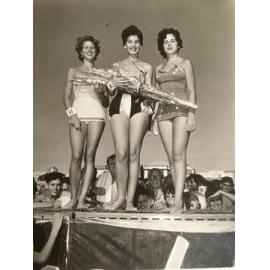 Margaret Taylor winner of the Miss Scarborough competition, with two other contestants at Scarborough Beach 1956