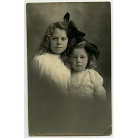 Lena Jane and Lola Okely 