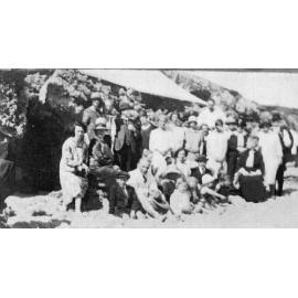 Lance family gathering at North Beach