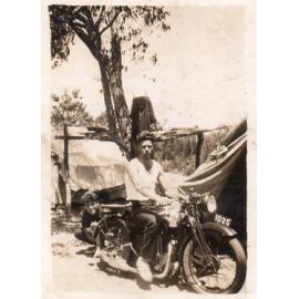 Ivan Vlatko-Rulo on motorbike