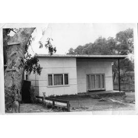 Fussell family house in Trigg with tree on left