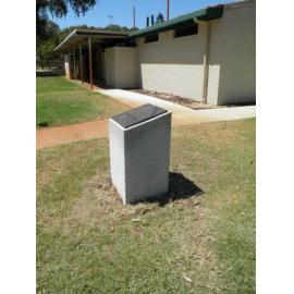 Heritage site marker for Bluebeard Farm
