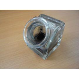 Glass ink well for fountain pen