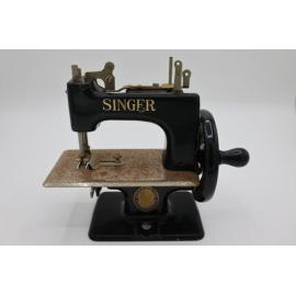 Model 20-10 Singer sewing machine